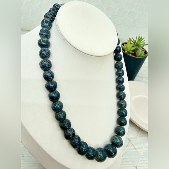 Vintage Blue Sponge Coral Graduated Necklace 16” Barrel Clasp 53.6g - Picture 5 of 17